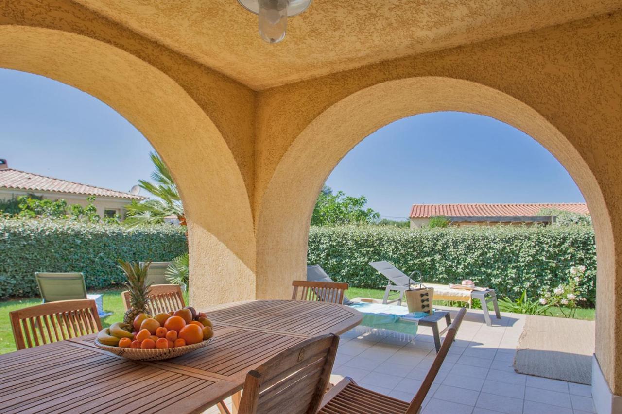 Location De Vacances Olivier Jardin Privatif Et Piscine Chauffee Partagee Calvi  Bagian luar foto